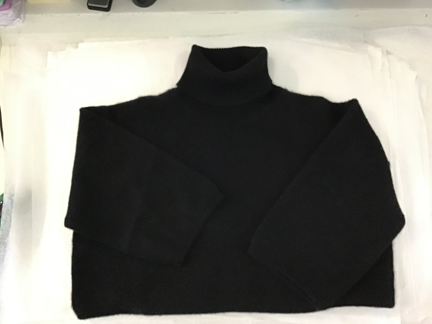 Cashmere Elbow Sleeve Turtleneck in Blackby Pure Amici