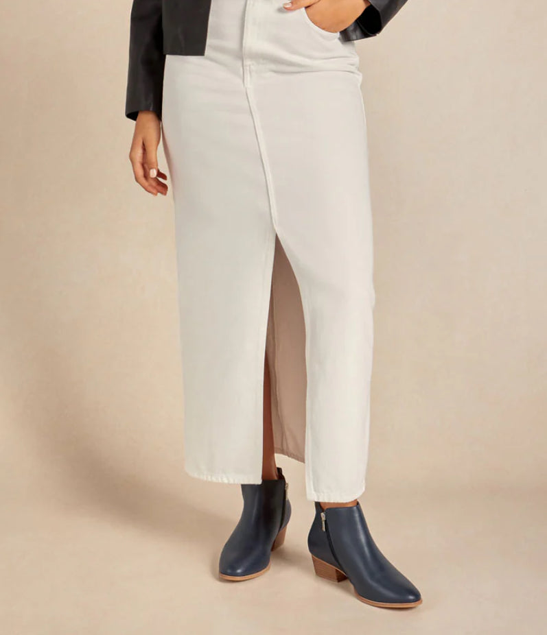 Charleston in Dark Navy by Frankie4