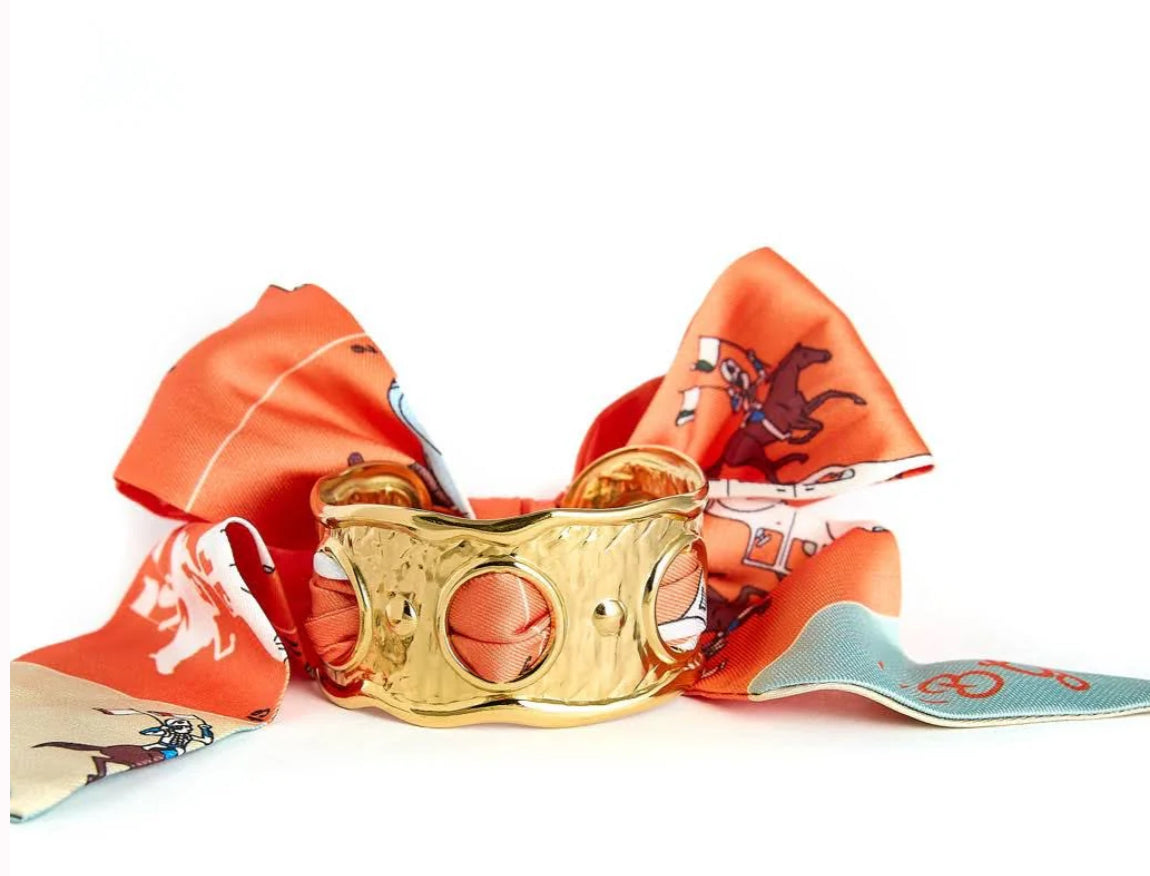 Wren Scalloped Scarf Cuff in Various Colors by Lisi Lerch