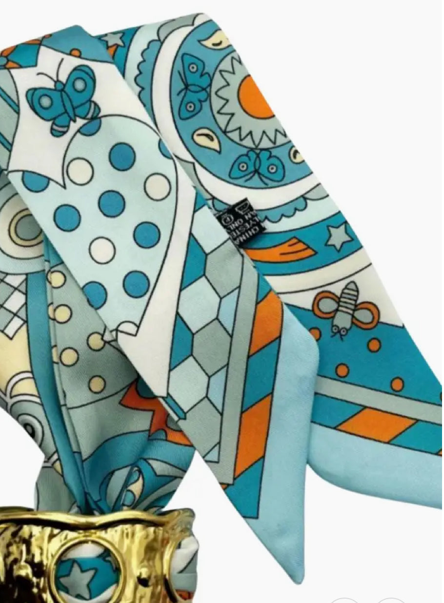 Wren Scalloped Scarf Cuff in Various Colors by Lisi Lerch