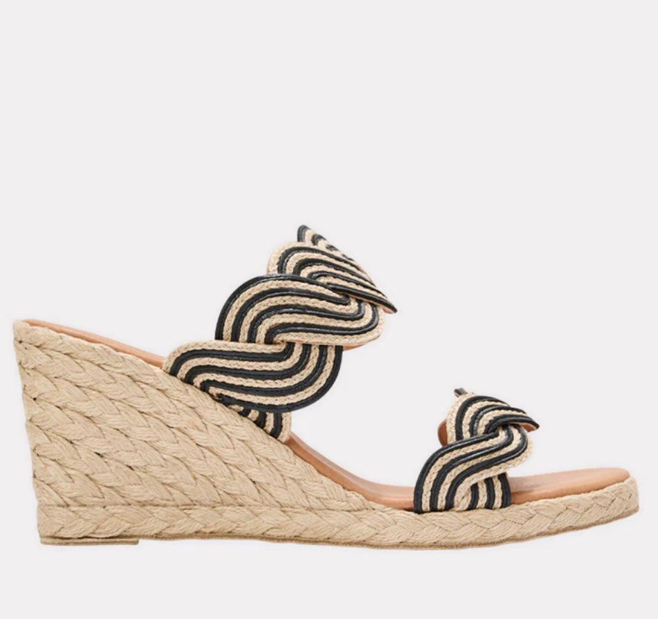 Nolita Twist in Natural/Black by Andre Assous