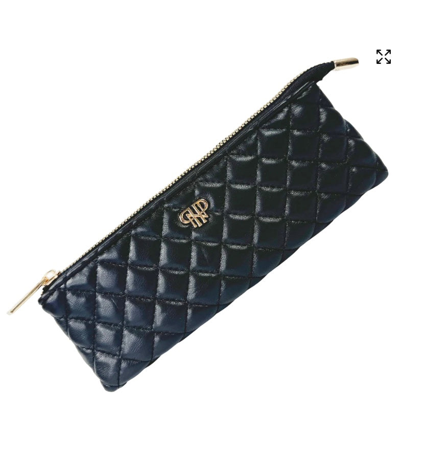 Sleek Stash in Timeless Quilted in Black by Pursen