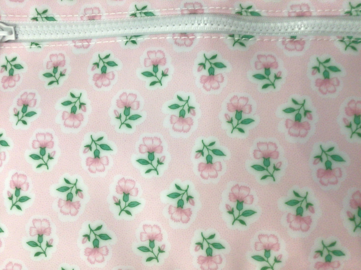 Bundle up 2 Hanging Toiletry Bag in Petite Fleur Pink