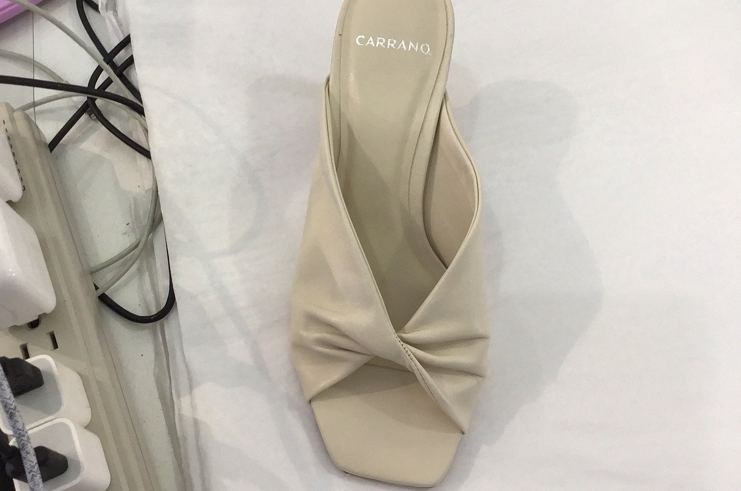 Sage Slide Sandal Leather in Lait by Carrano