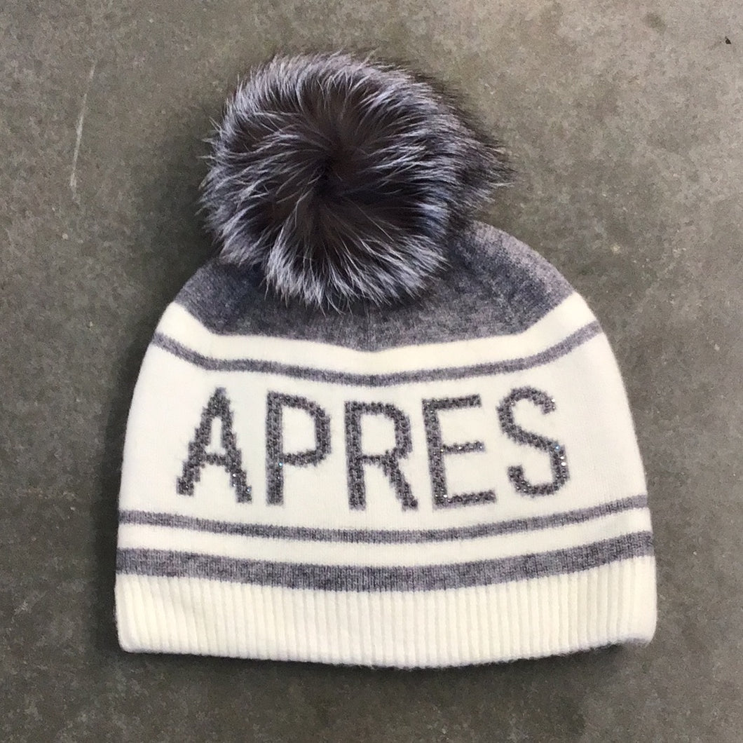 Apres Ski Knit Hat with Fur Pom Pom in Gray