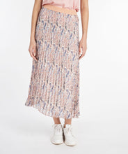Load image into Gallery viewer, Plisse Paisley Skirt by Esqualo
