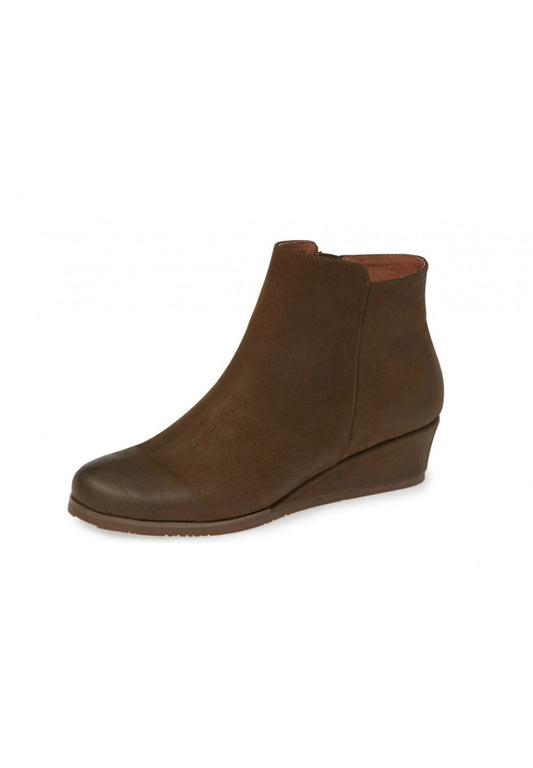 Kacy Khaki Bootie by Chocolat Blu